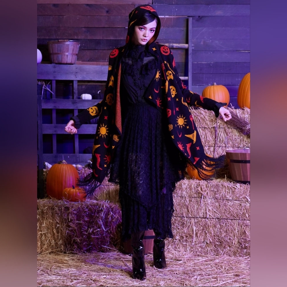 Her Universe Disney Hocus Pocus Dani Hooded Fringe Halloween Cardigan XL NWOT - Picture 6 of 17